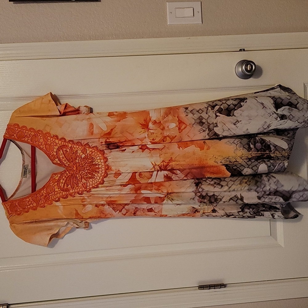 One world dress size M